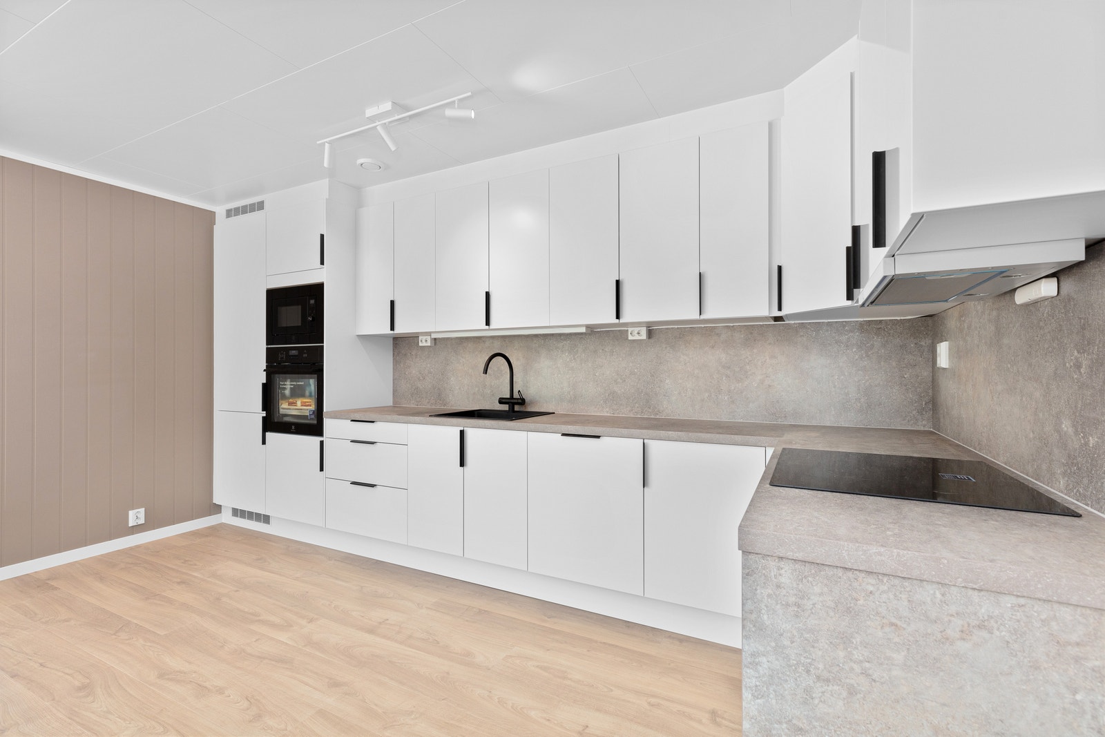 Kjøkken bolig a. Bildene viser en oppgradert leveranse. Foto fra samme type bolig. Avvik kan forekomme. Galleribilde