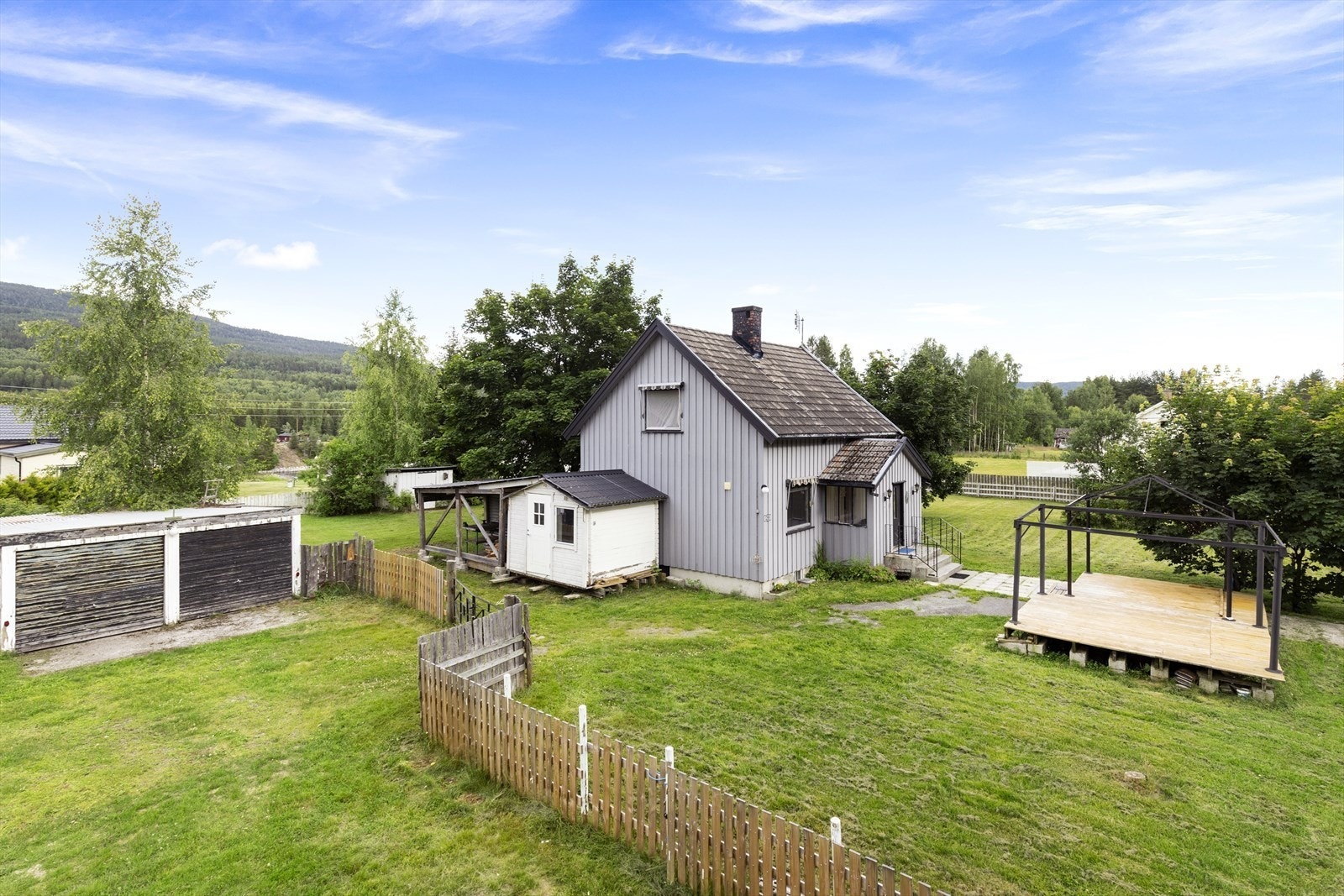 Det hvite lille huset medfølger ikke handelen. Galleribilde