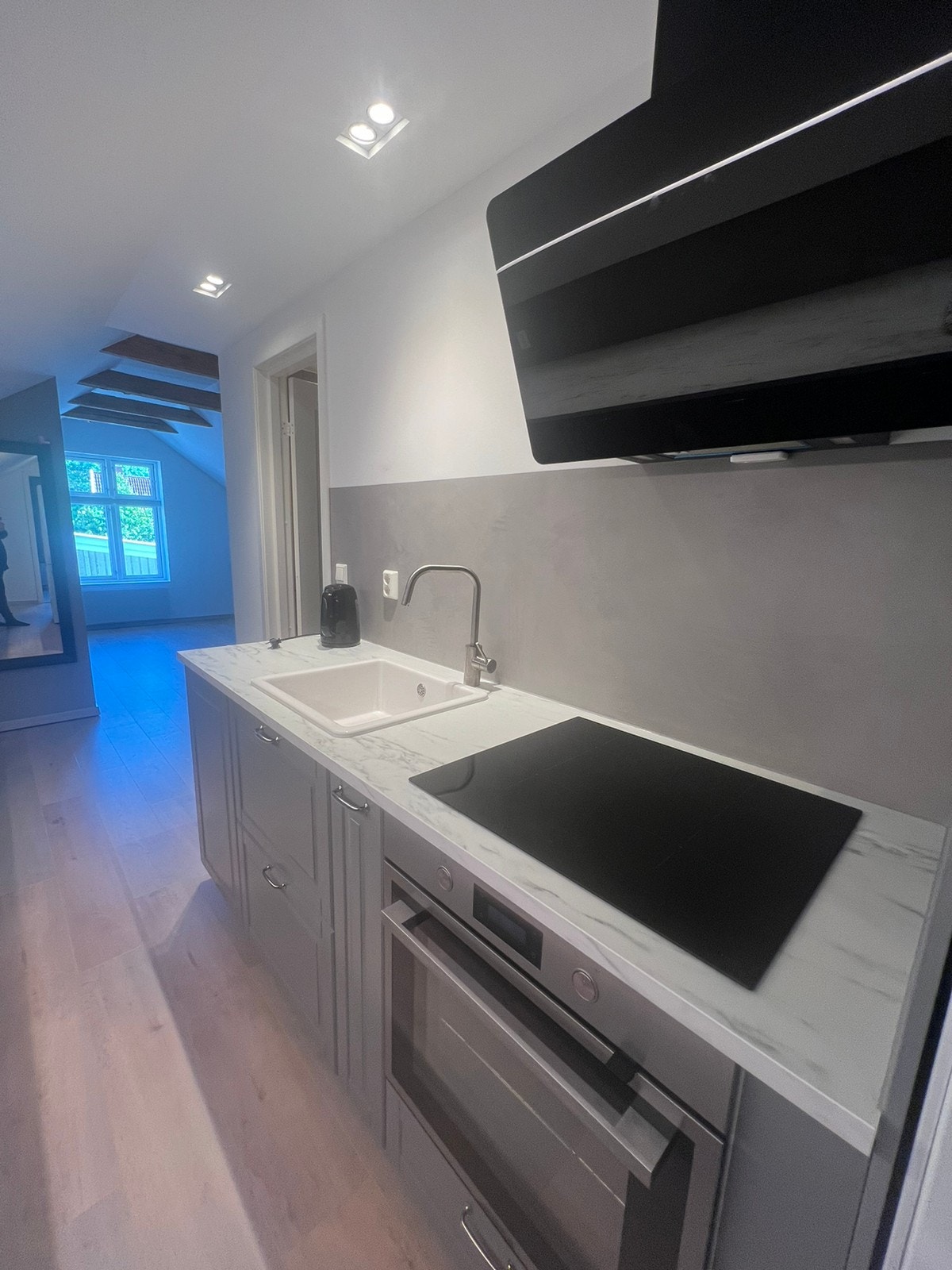 Integrerte hvitevarer er med Galleribilde