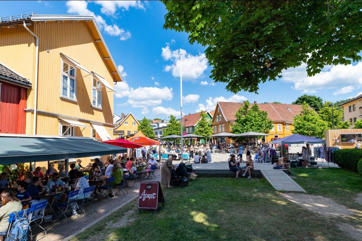 Mange hyggelige cafeer noen skritt unna Galleribilde