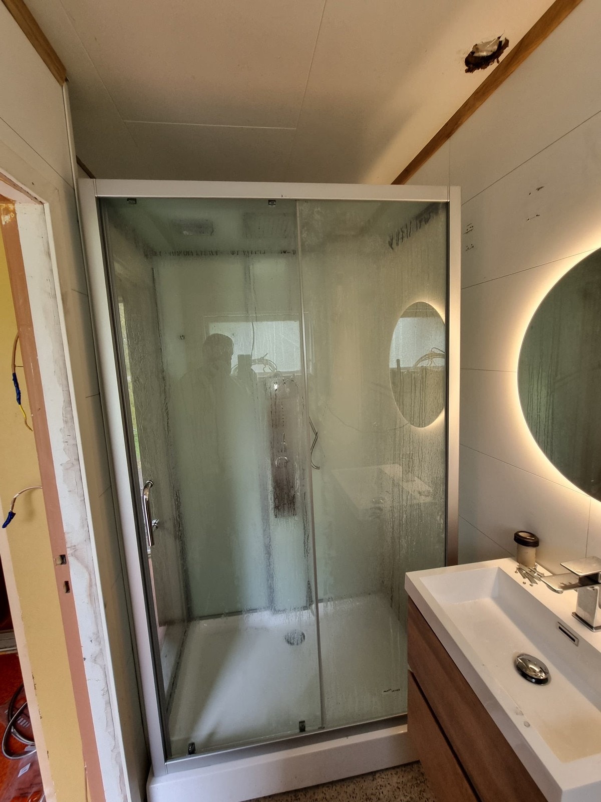 New bathroom 1st floor Galleribilde