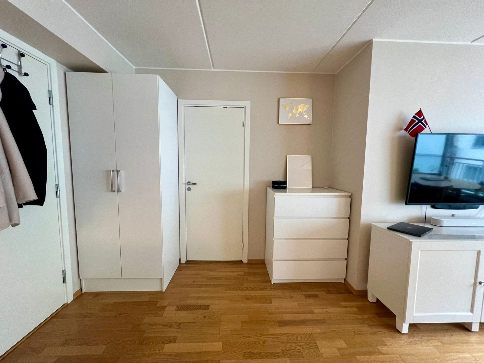 Inngang og bad Galleribilde