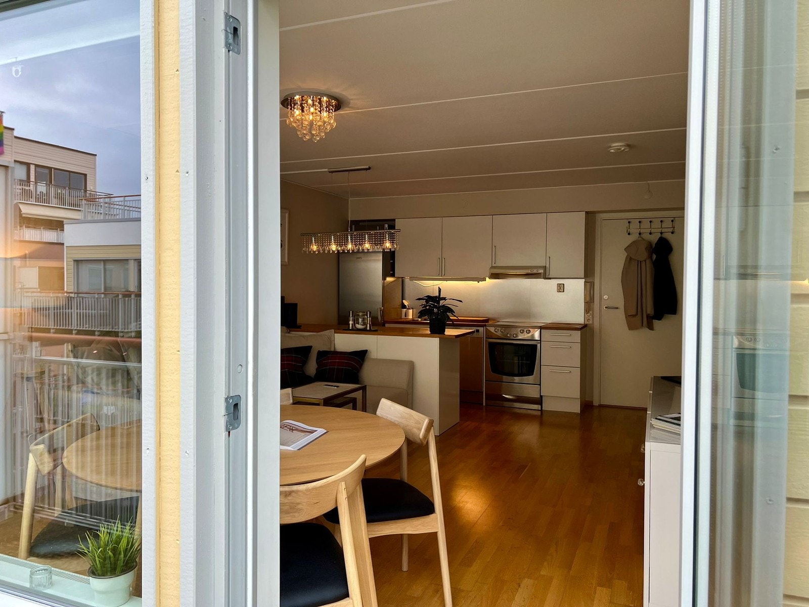 Fra balkong inn mot stue Galleribilde