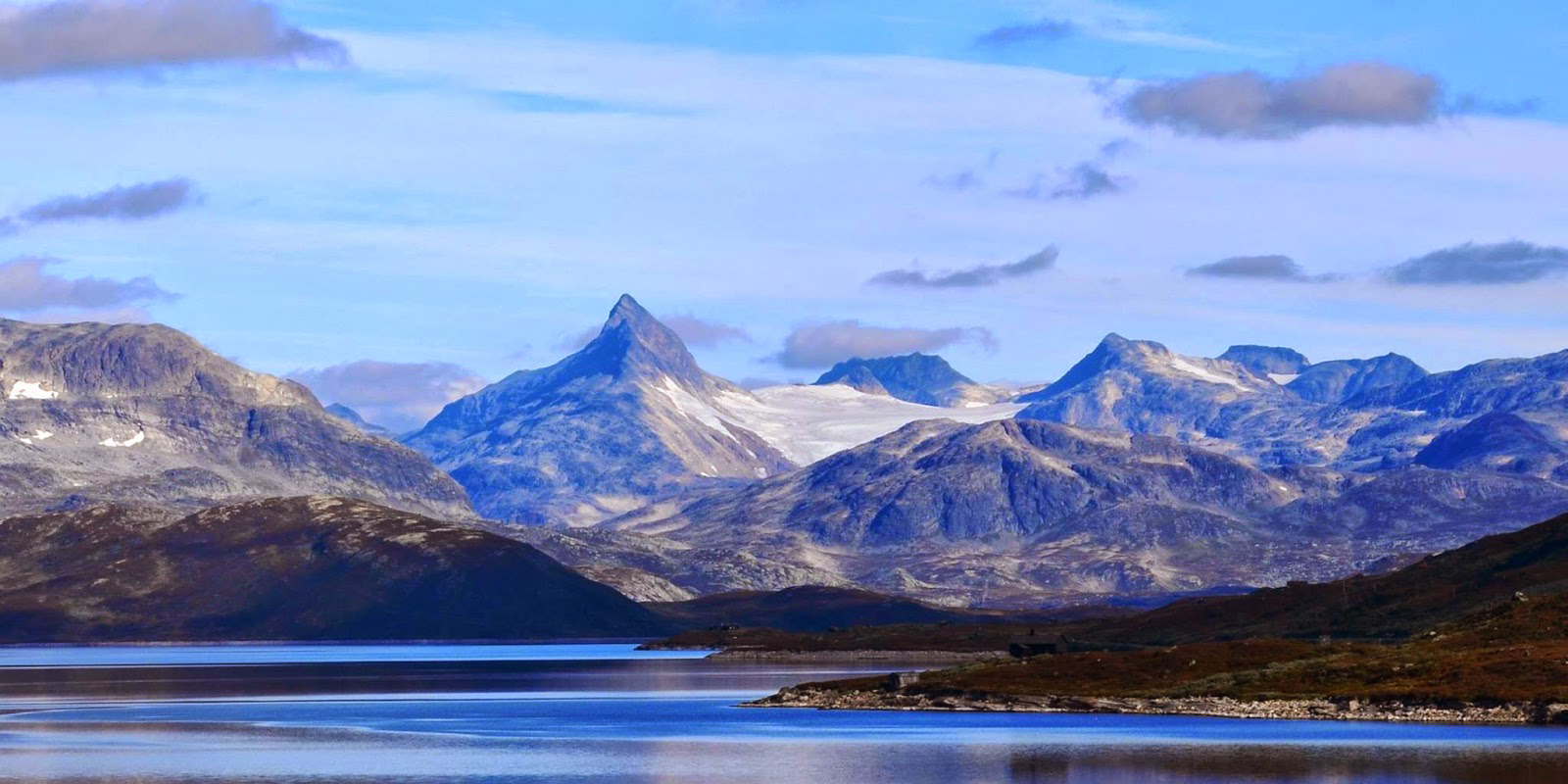 Utsikten er praktfull, vill og unik året rundt. Galleribilde