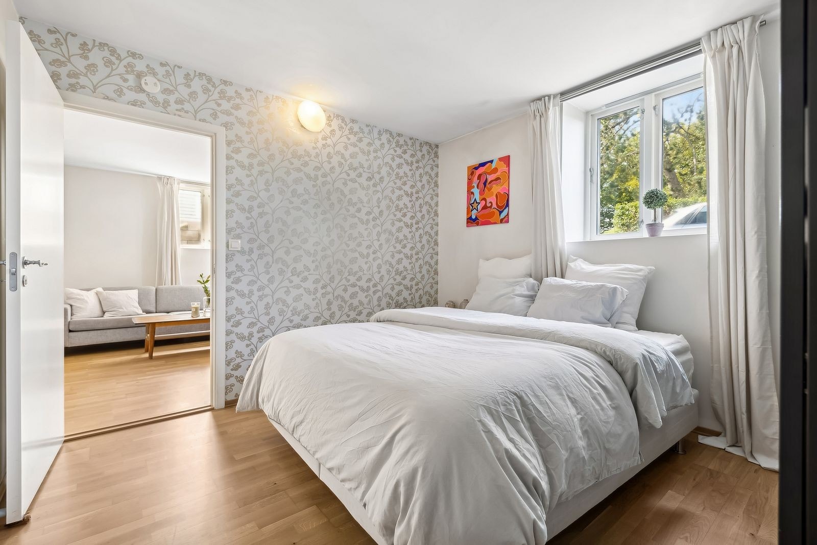 Romslig Soverom Galleribilde