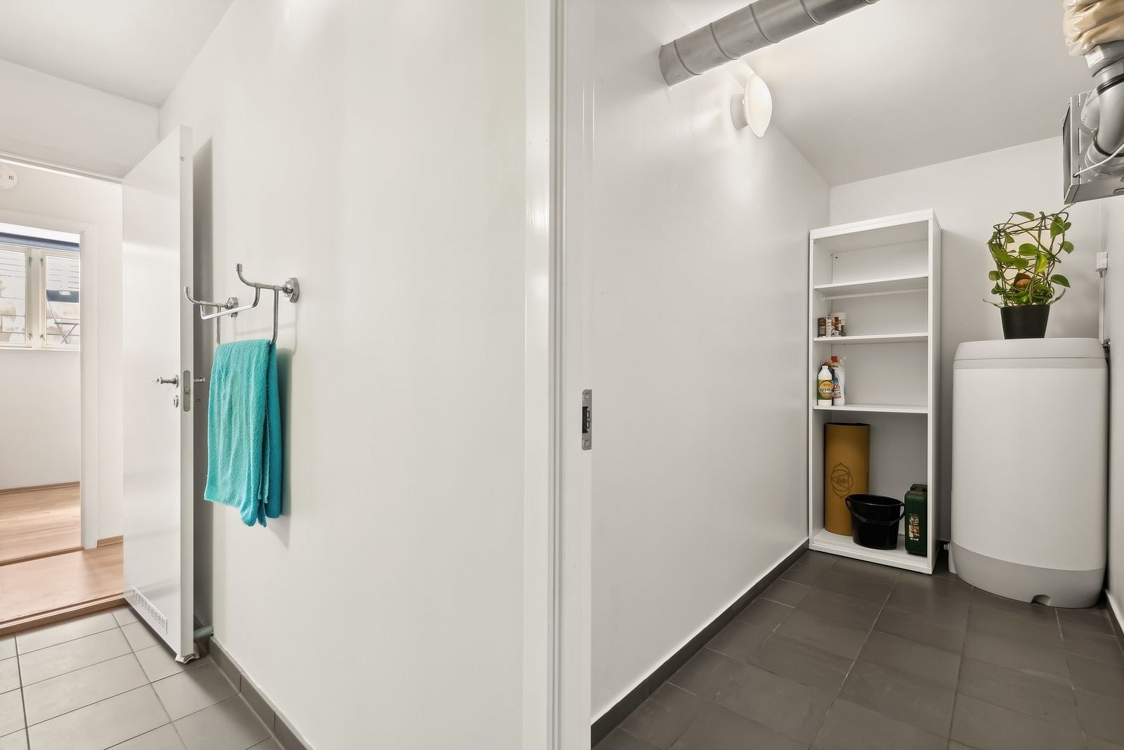 Tilhørende bod ved badet. Galleribilde