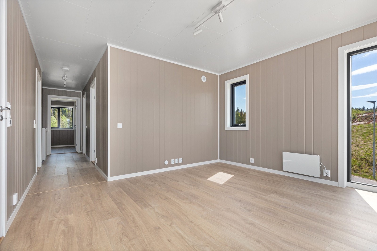 TV-stue i 2. etasje. Foto fra samme type bolig. Avvik kan forekomme. Galleribilde