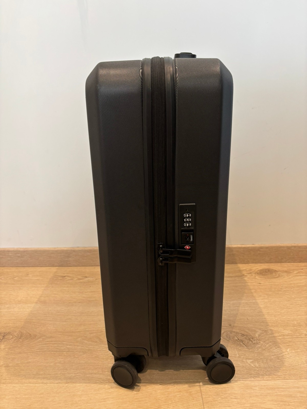 Douchebag 34liter Carry on Håndbagasje FINN