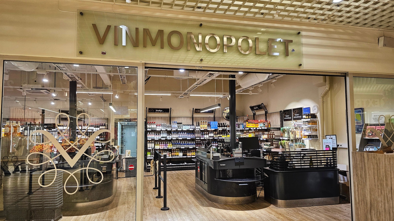 Market Area - Vinmonopolet (3-min walk) Galleribilde