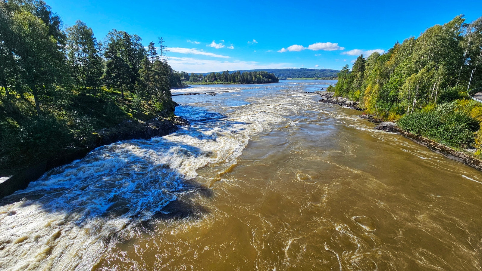 Glomma (15-min walk) Galleribilde