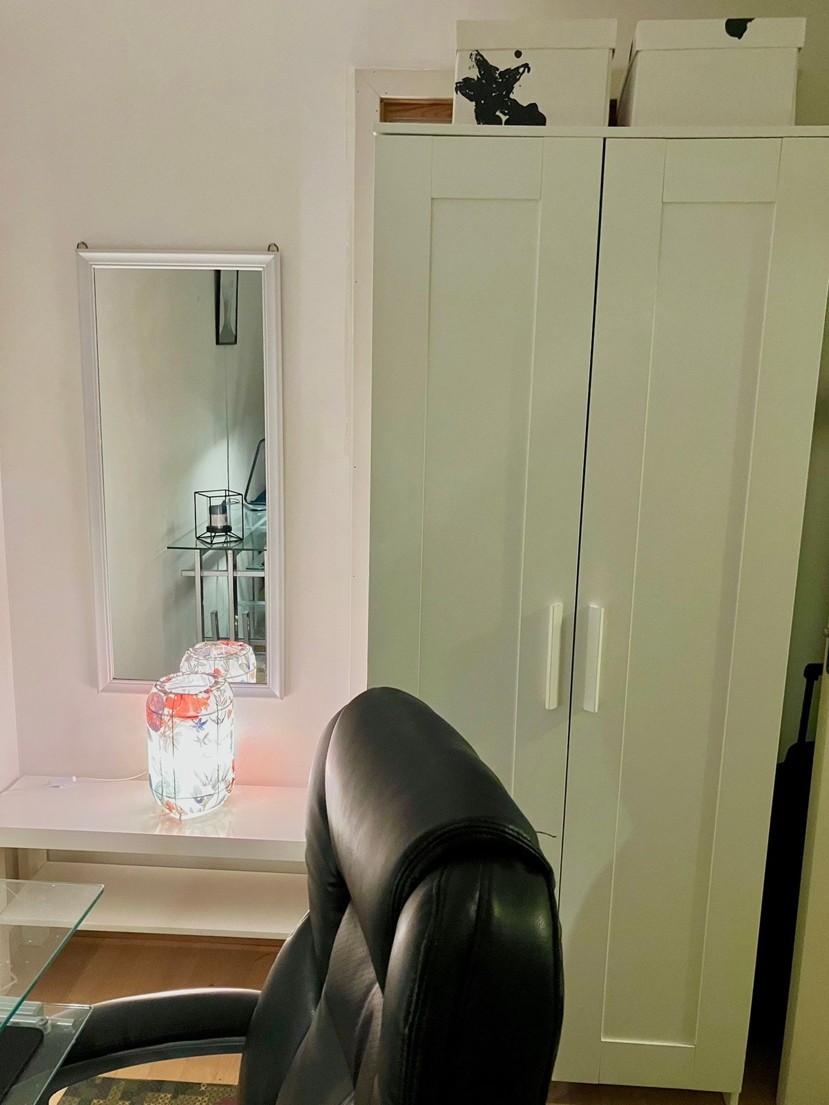 ✅ Available room for rent. Galleribilde