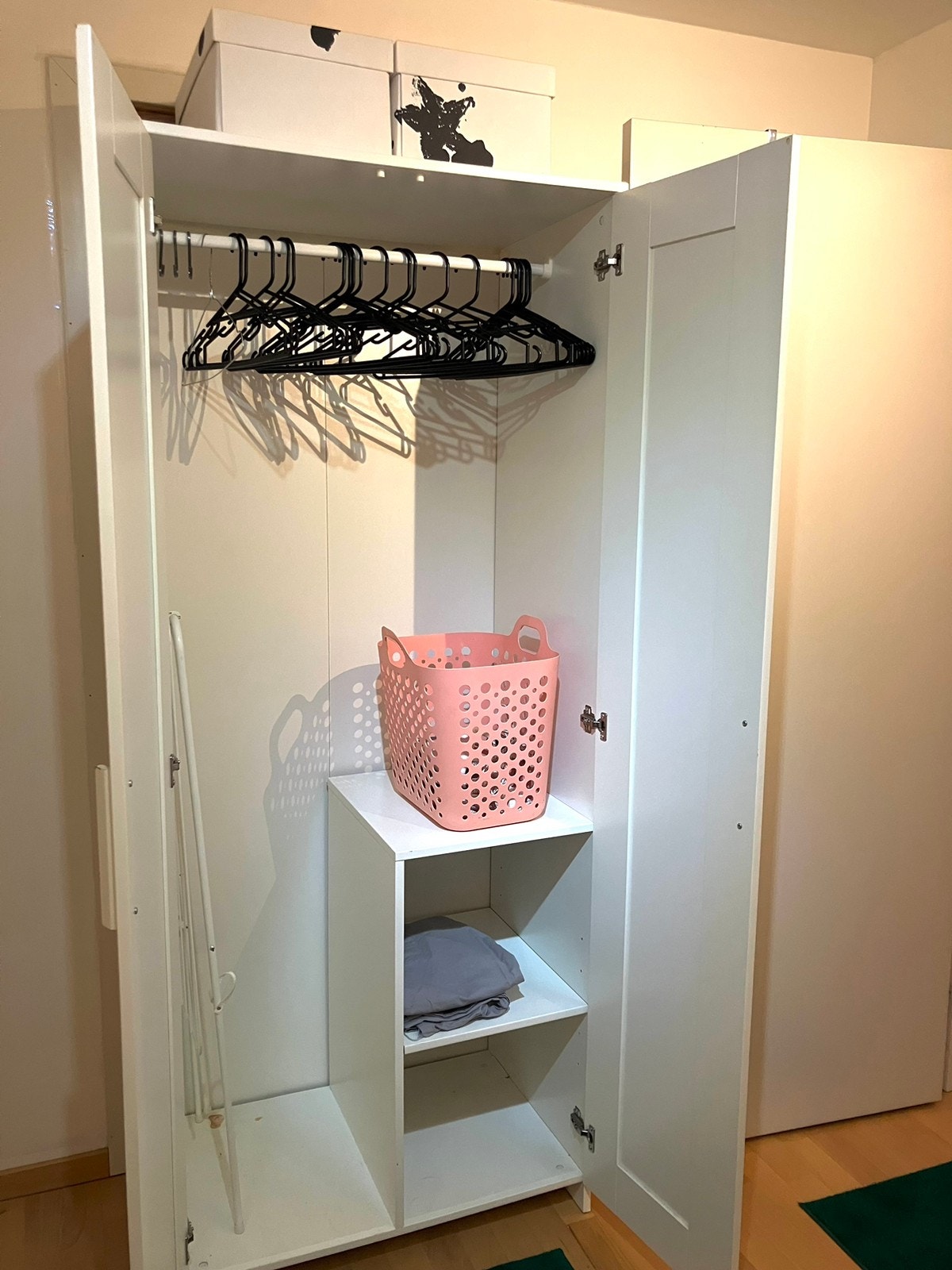 ✅ Available room for rent. Galleribilde