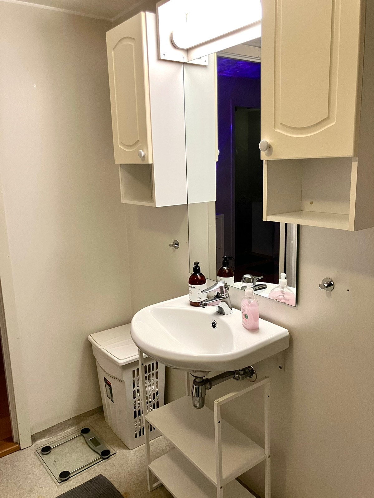 Bathroom. Galleribilde