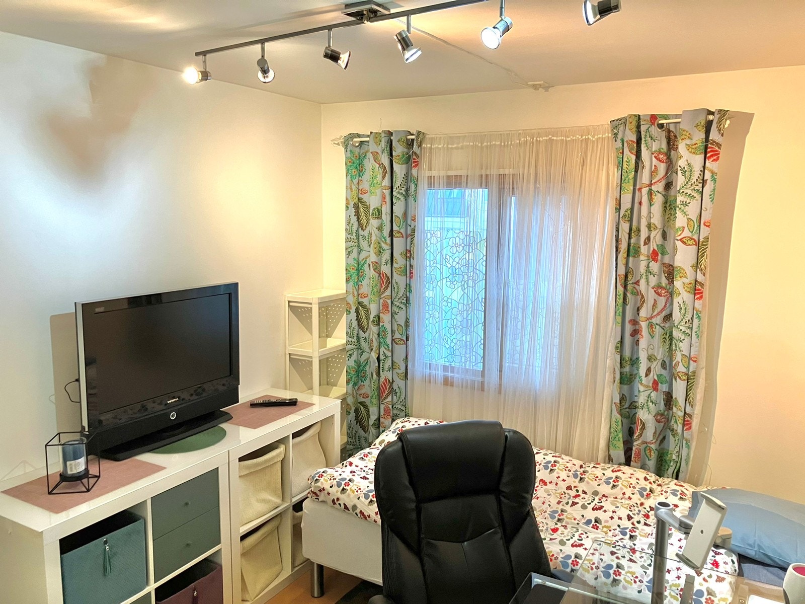 ✅ Available room for rent. Galleribilde