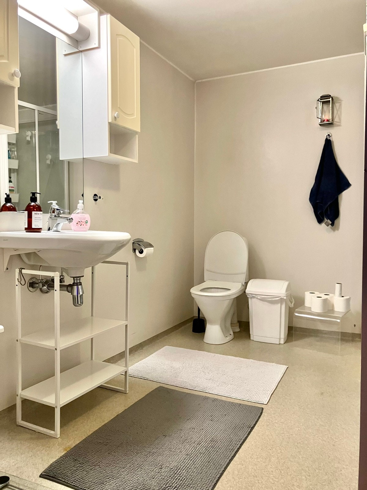 Bathroom. Galleribilde