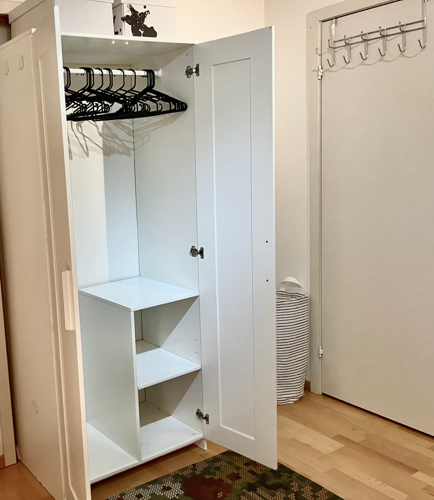 ✅ Available room for rent. Galleribilde