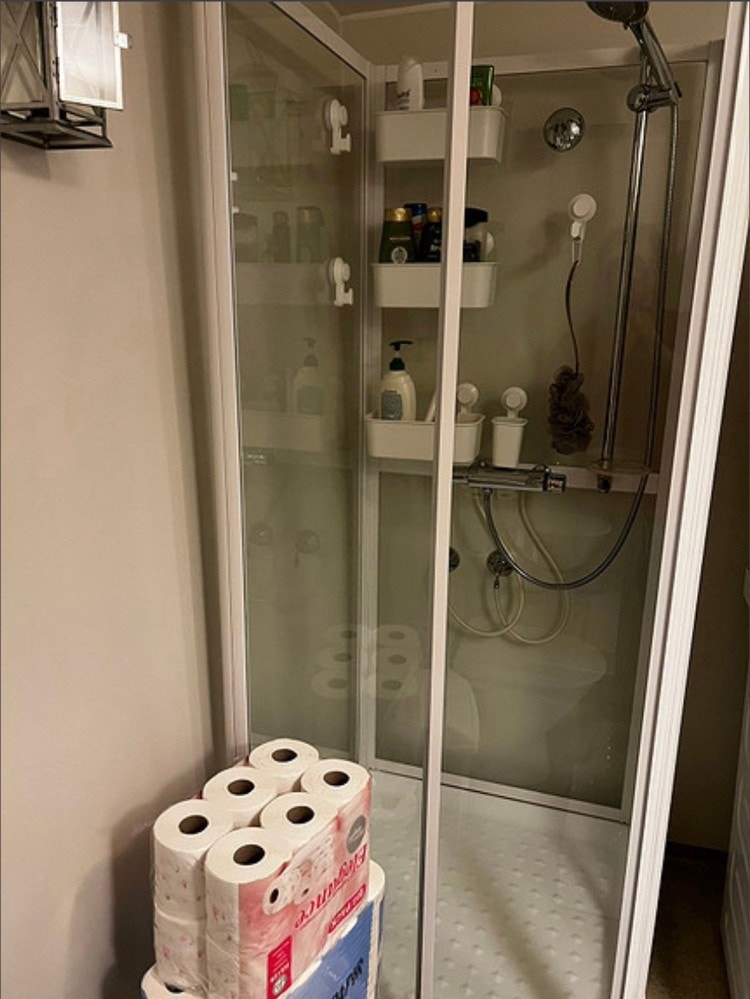 Bathroom. Galleribilde