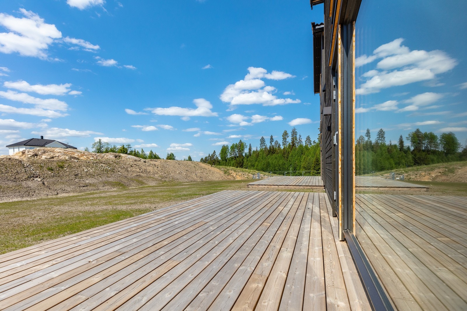 Markterrassen. Foto av samme type bolig (avbildet er bolig på Trollkoken 2/4) Galleribilde