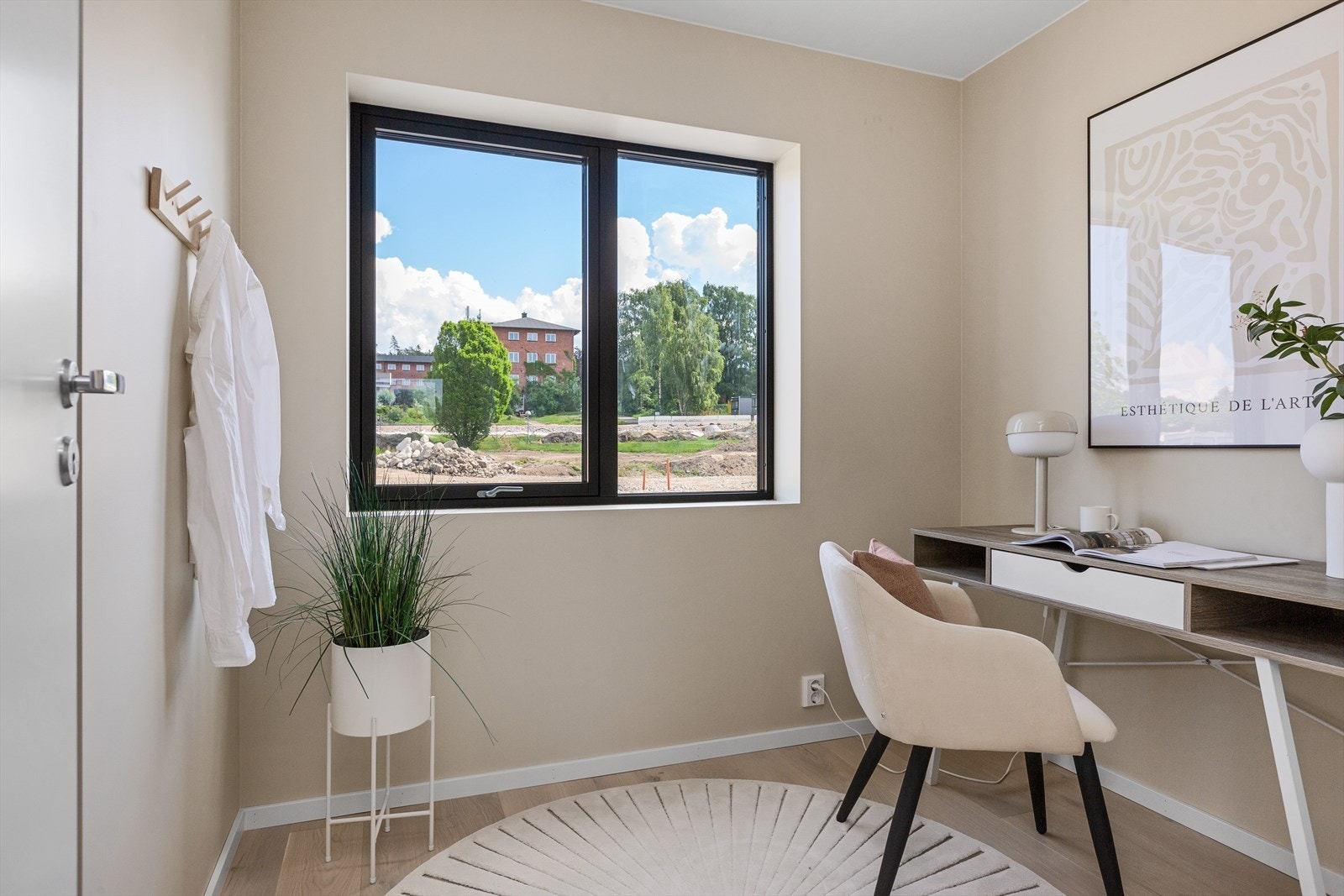 Boligen byr på hele 5 soverom, fordelt over to etasjer. Galleribilde