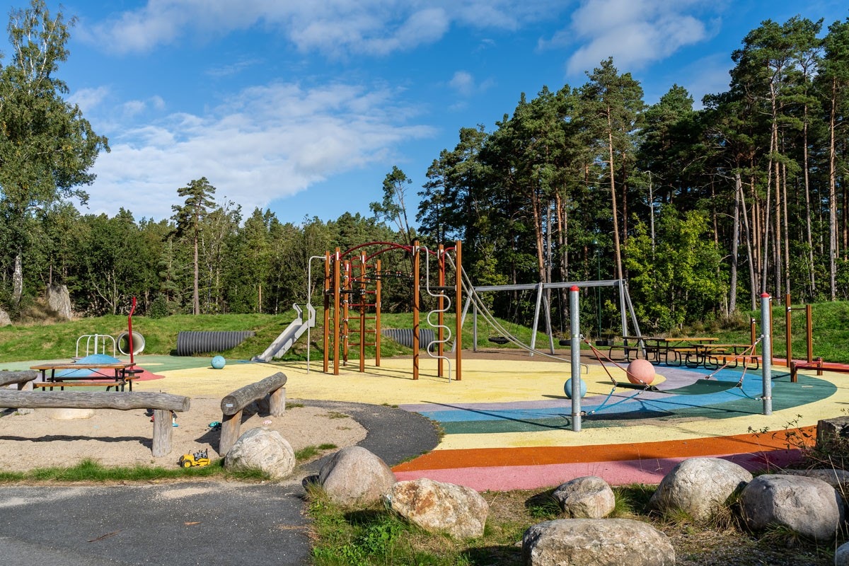 Lekeplass like i nærheten Galleribilde