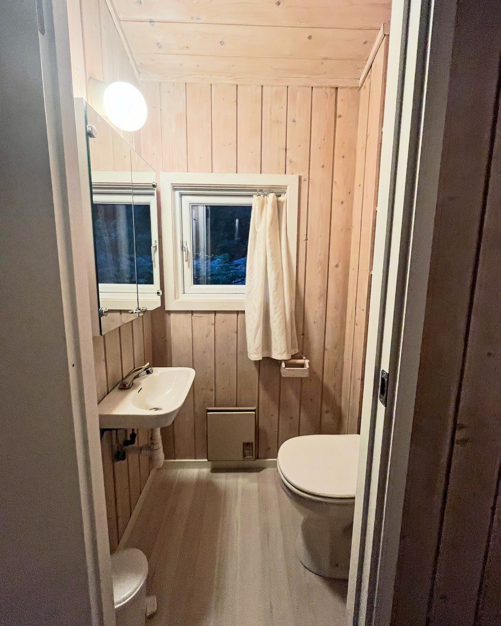 Toalett Galleribilde