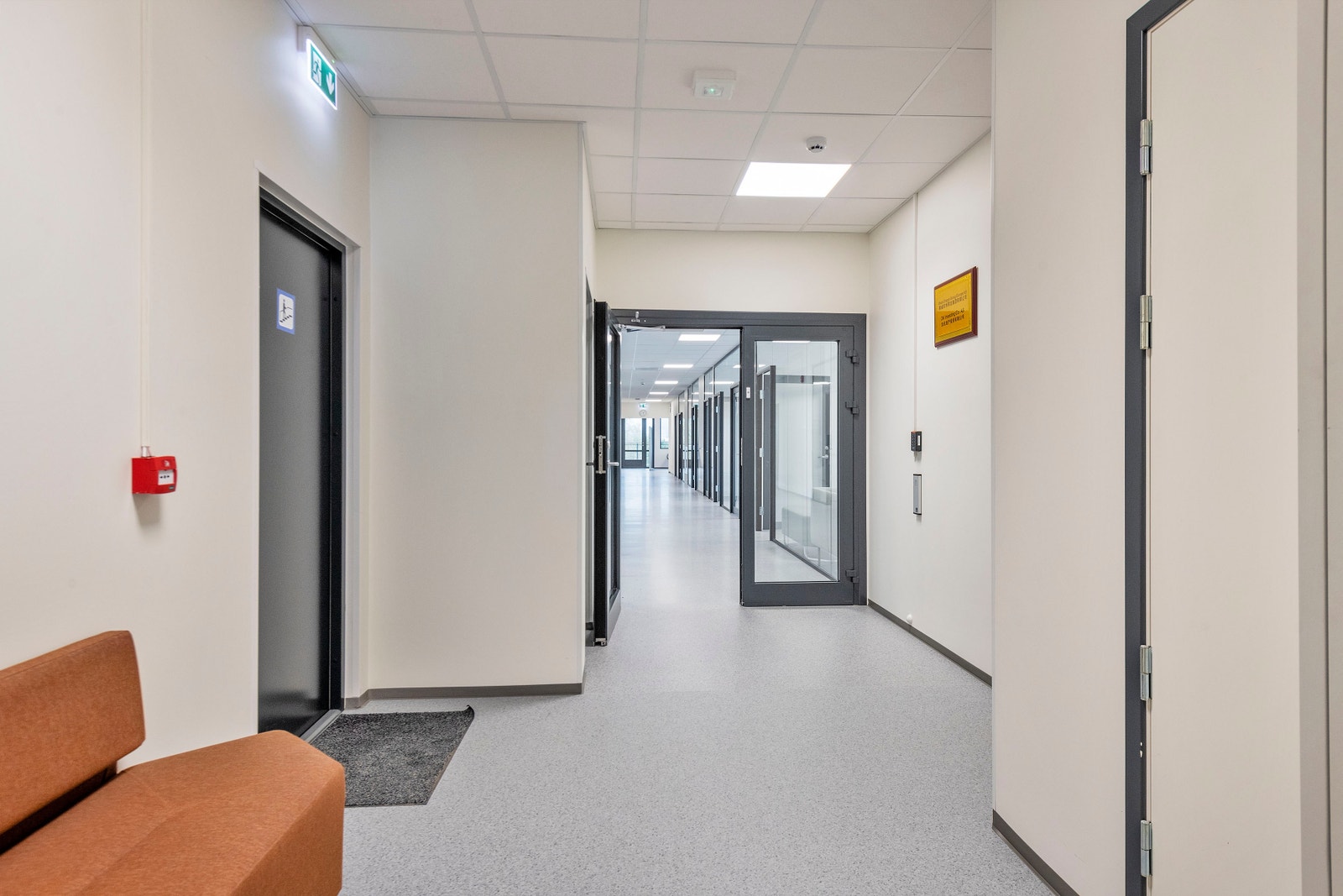 besøk inngang Galleribilde