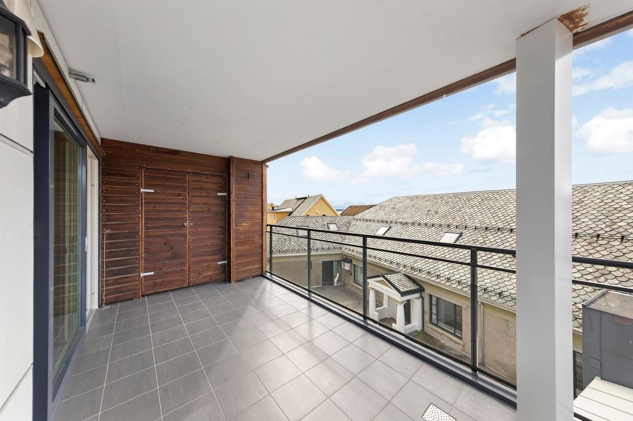 Fra balkong er det adkomst til utvendig bod Galleribilde