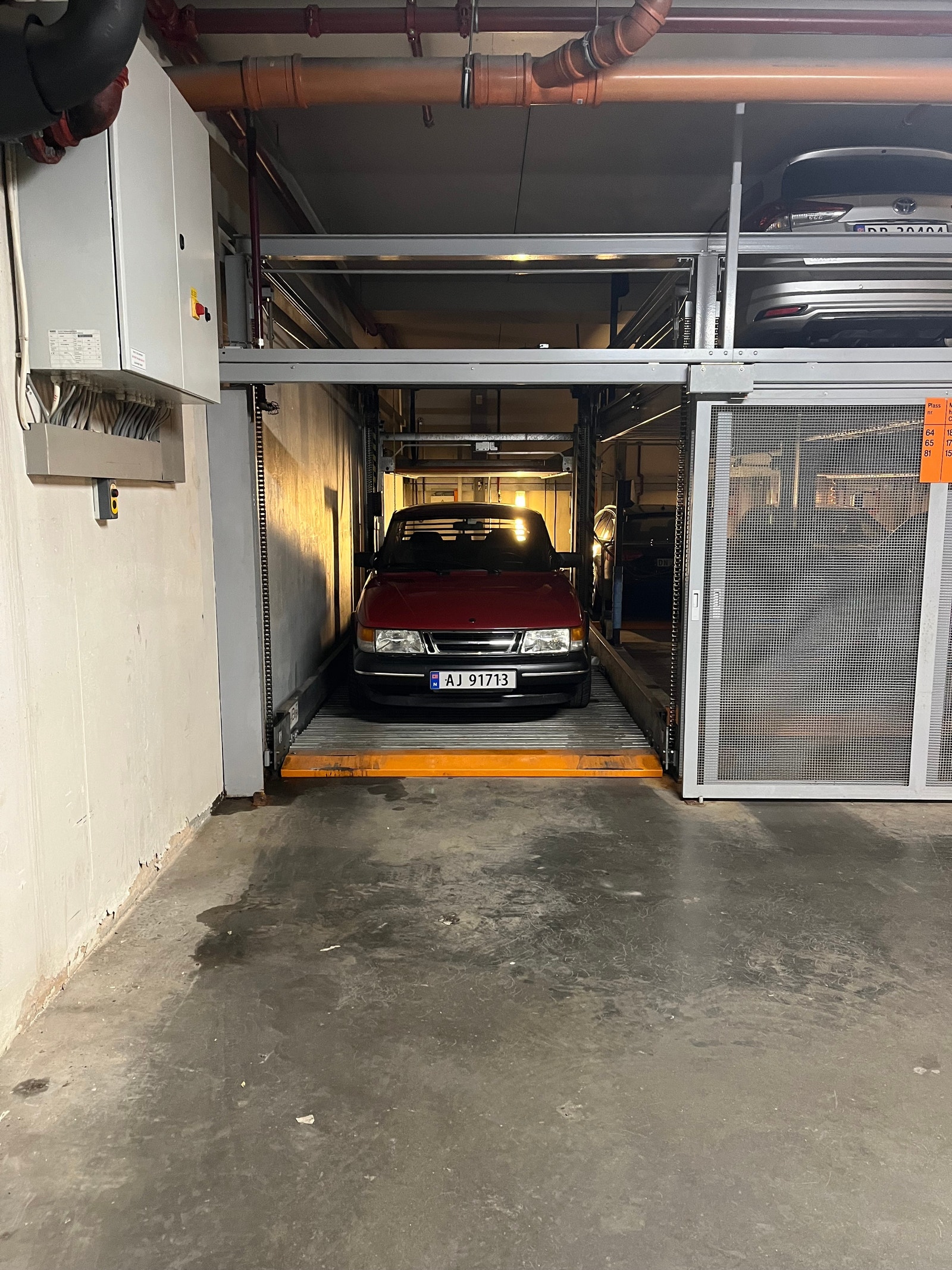 Bilen står i 2.ets Galleribilde