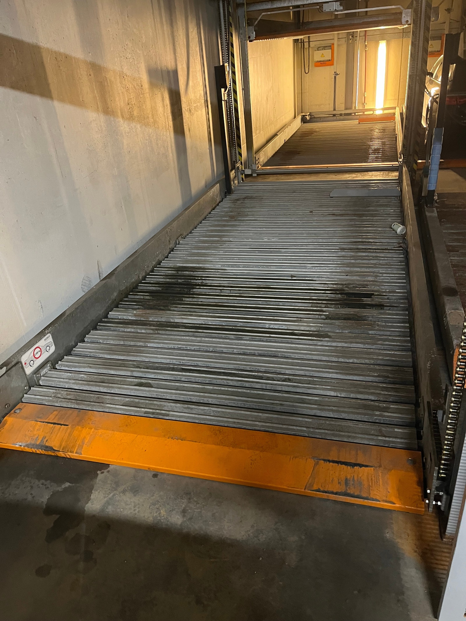 Plattform uten skader og rust Galleribilde