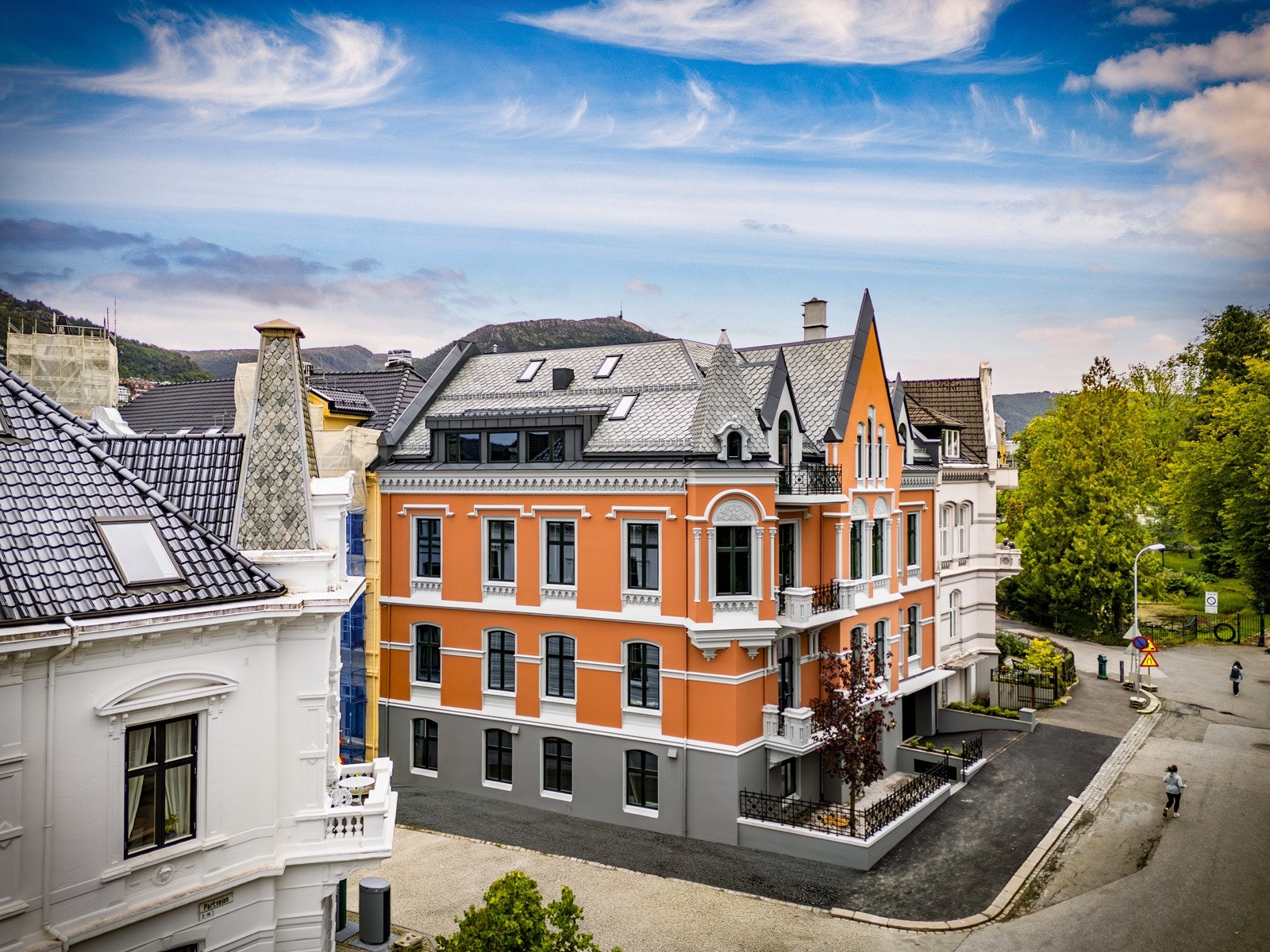 Totalrenovert bygård Galleribilde