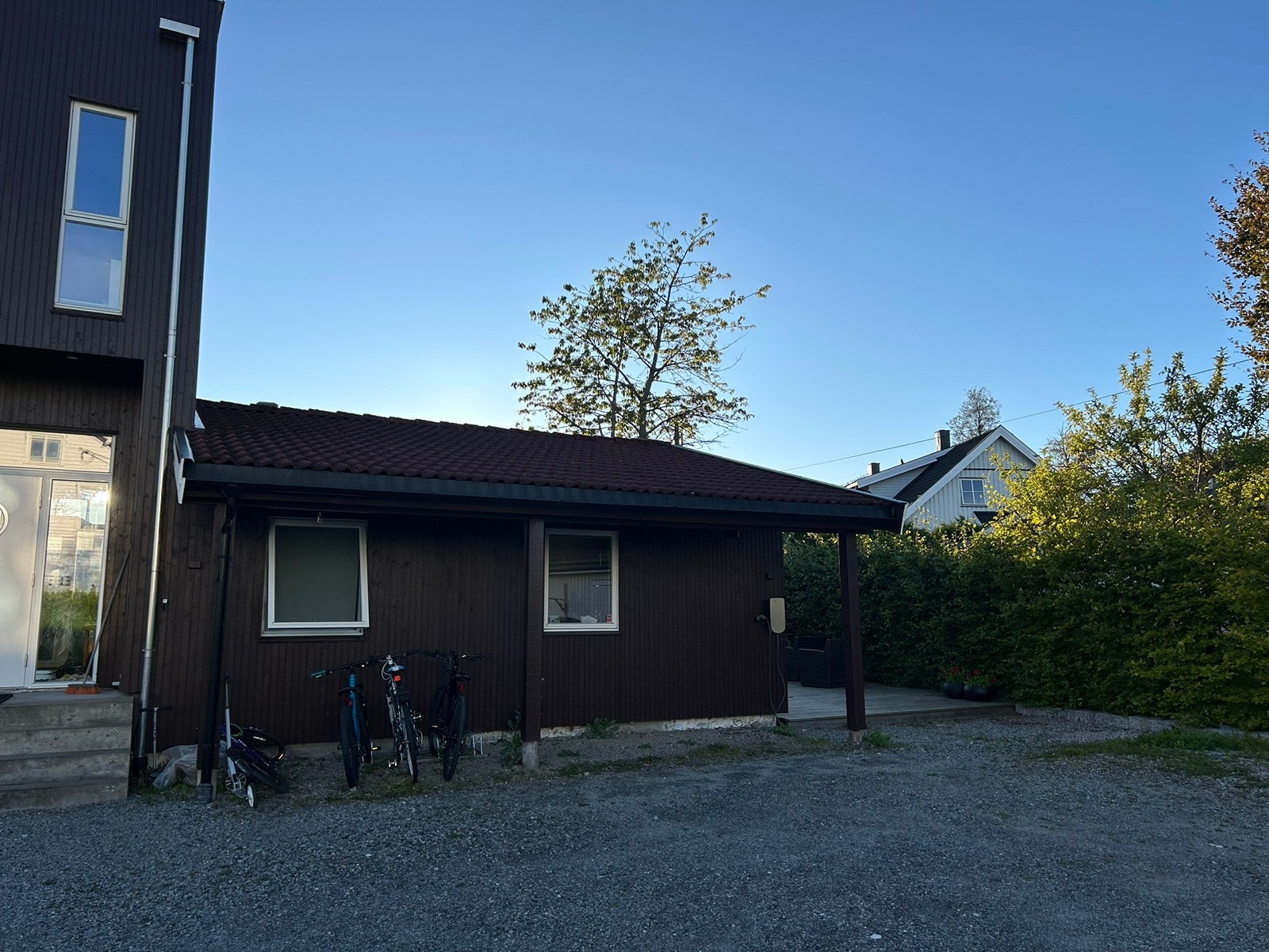 Utleieleiligheten ligger i tilbygg til hovedhuset. Galleribilde