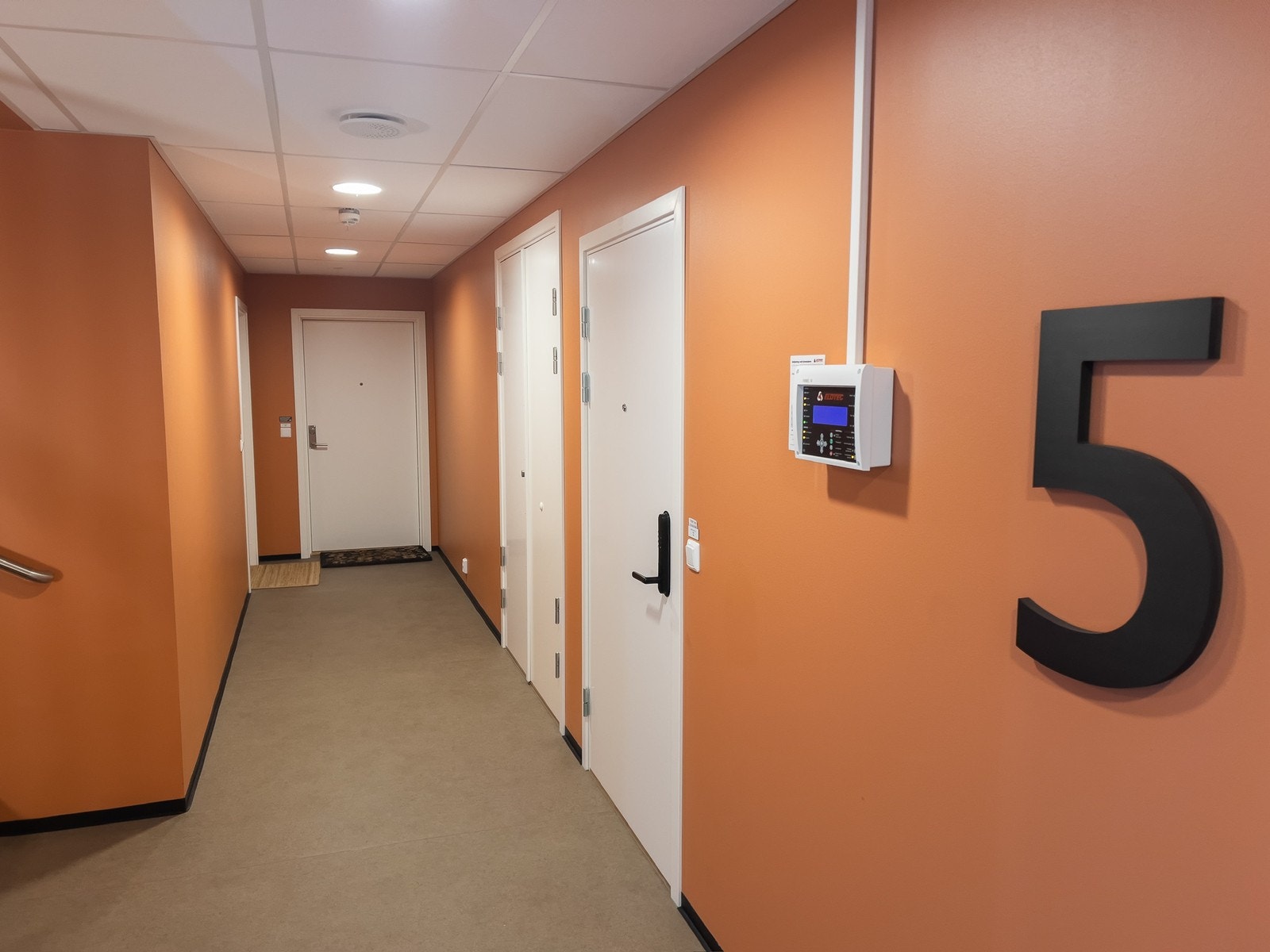 Leiligheten ligger i 5 etasje Galleribilde