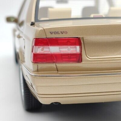 Volvo S90 - 1998 modell - Gull metallic - DNA Collectibles Volvo S90 - 1998 modell - Gull metallic - DNA Collectibles