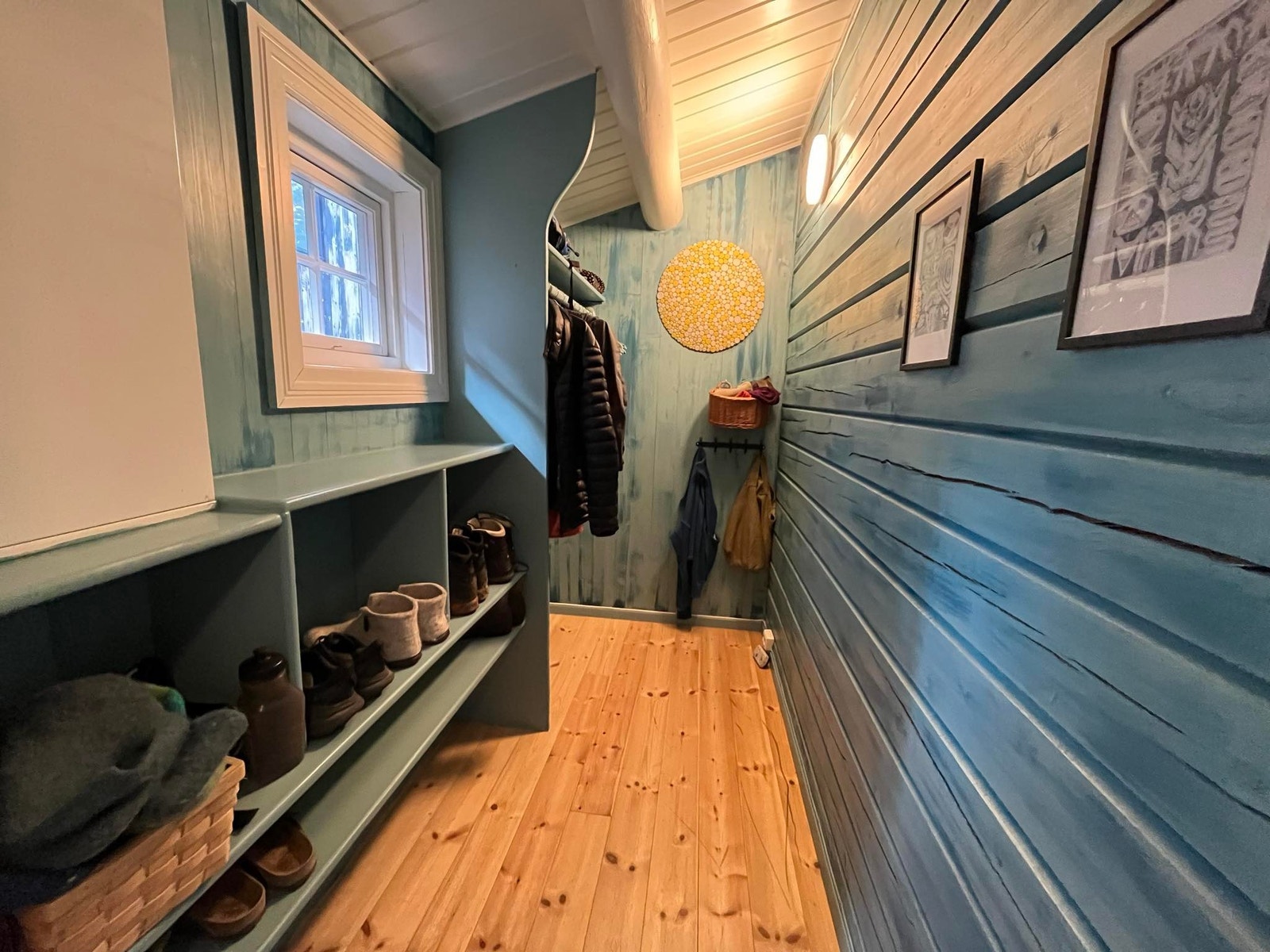 Gang til yttertøy og sko Galleribilde