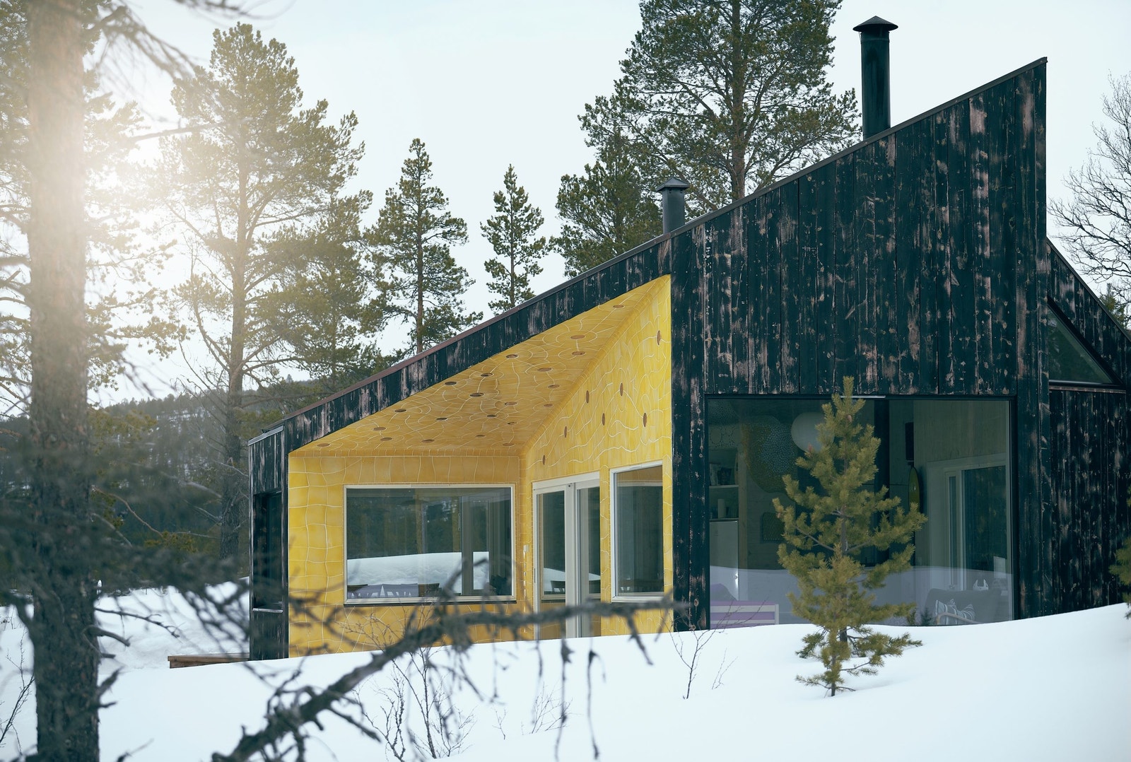 Uteområde med sitteplasser Galleribilde