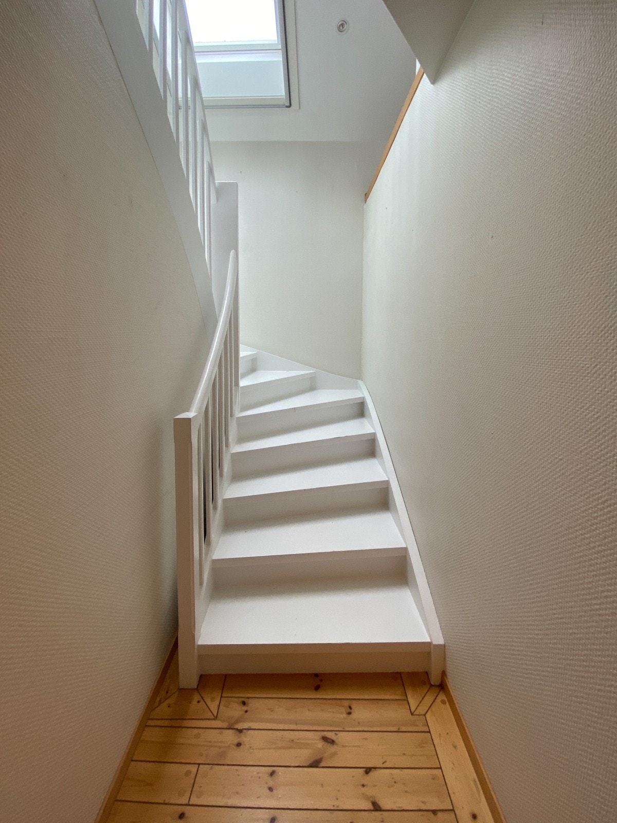 Nymalt trapp Galleribilde