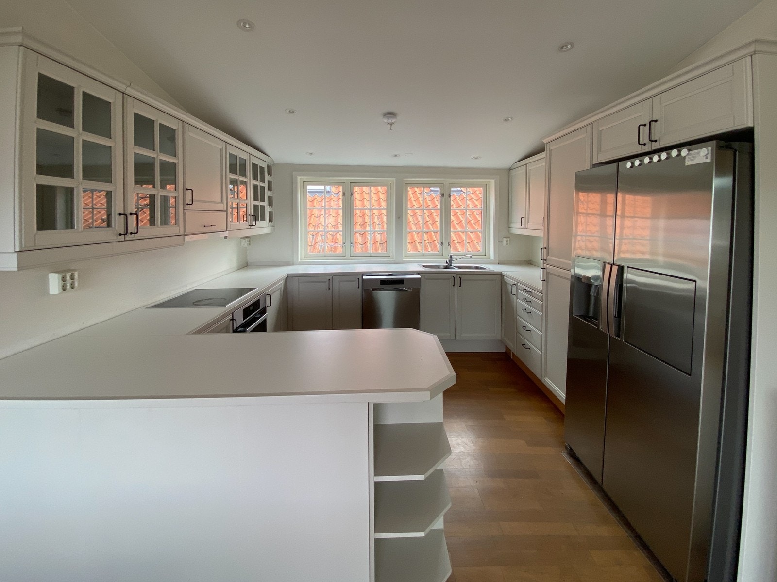 Funksjonelt og flott kjøkken Galleribilde