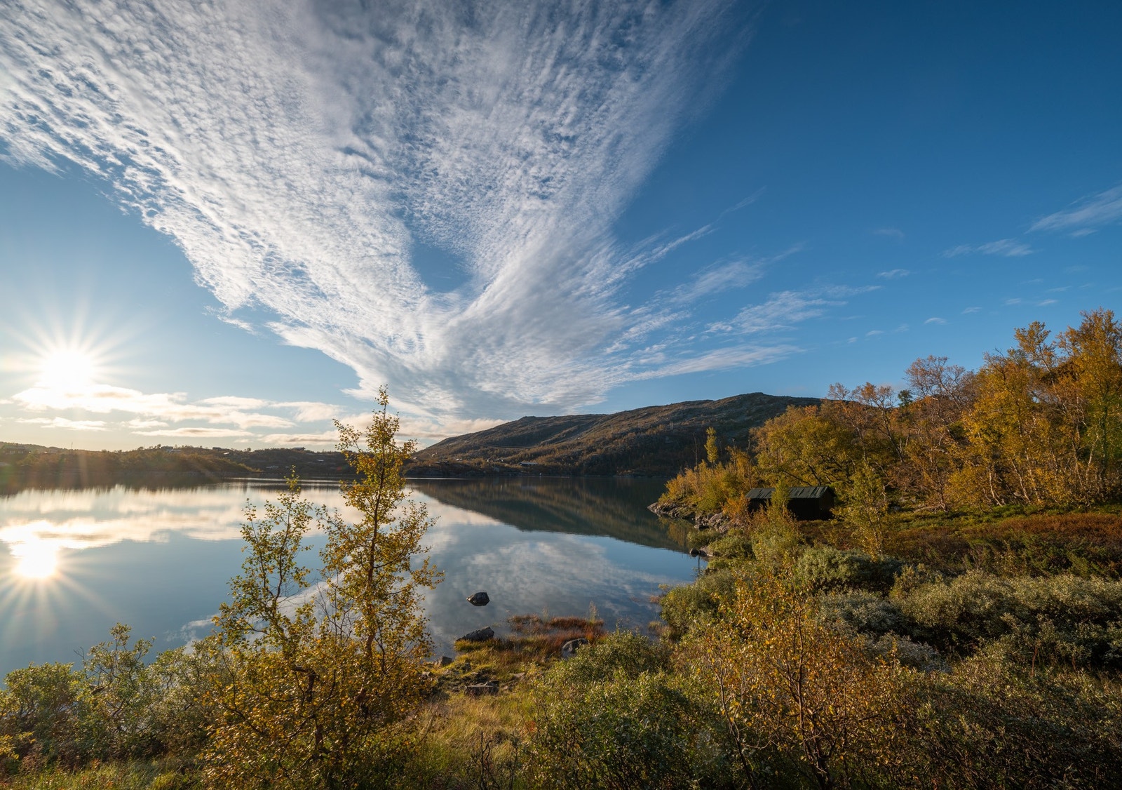 Gnistrende høstmorgen på Haugastøl Galleribilde