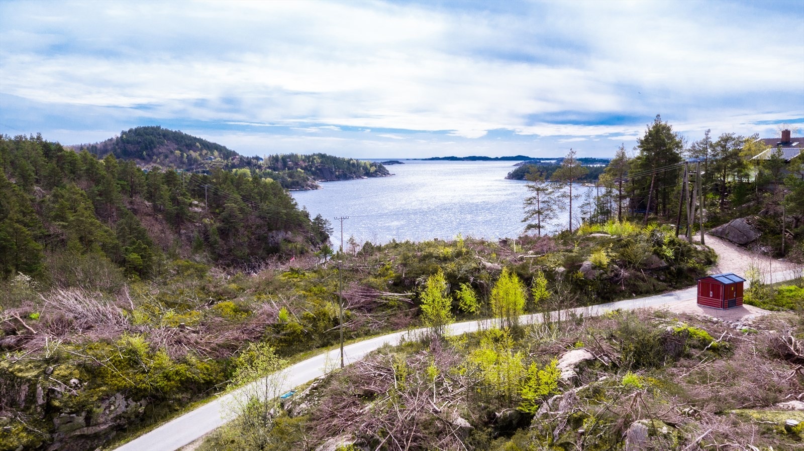 Eneboligene ligger på noen av Søgnes flotteste tomter med panoramautsikt over skjærgården. Galleribilde