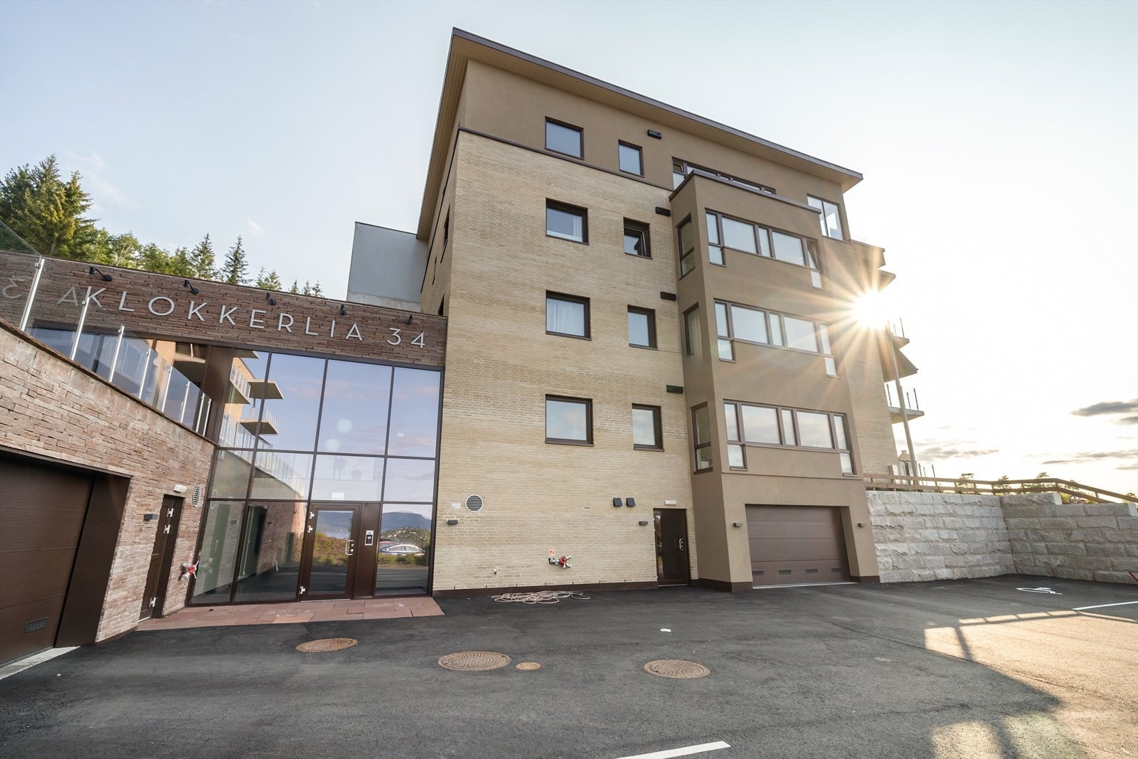 Begge blokkene har innkjøring til egen garasjekjeller Galleribilde