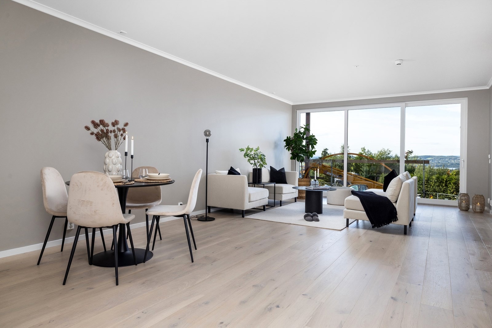 Alle leilighetene har utgang til egen, solrik uteplass Galleribilde