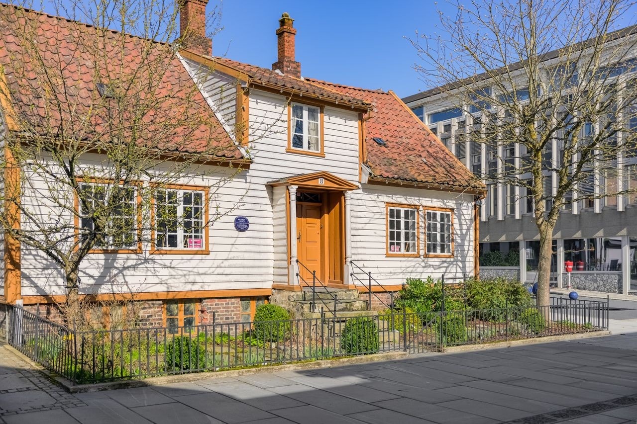 Sentrum - lite hus med mange minner Galleribilde