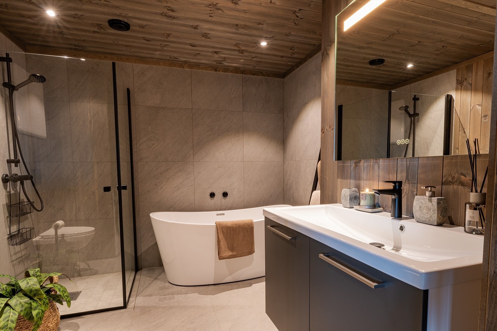 re_full str_DSC01017-HDR.jpg Galleribilde