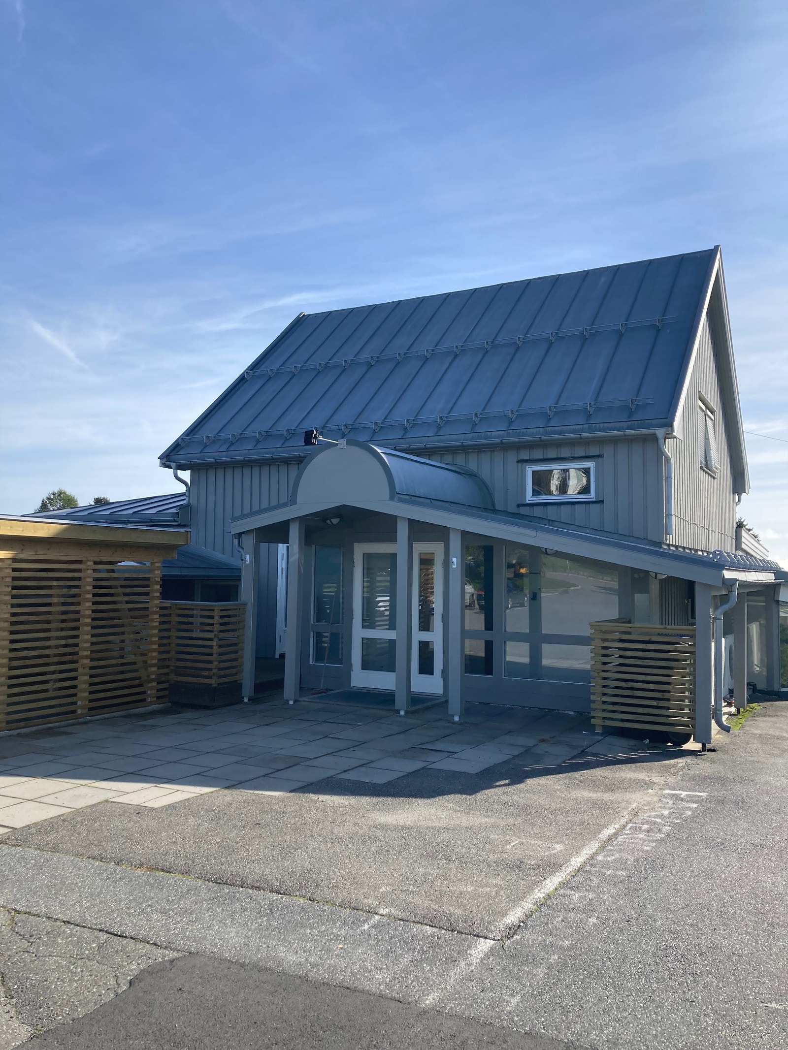 Fasade inngang Galleribilde