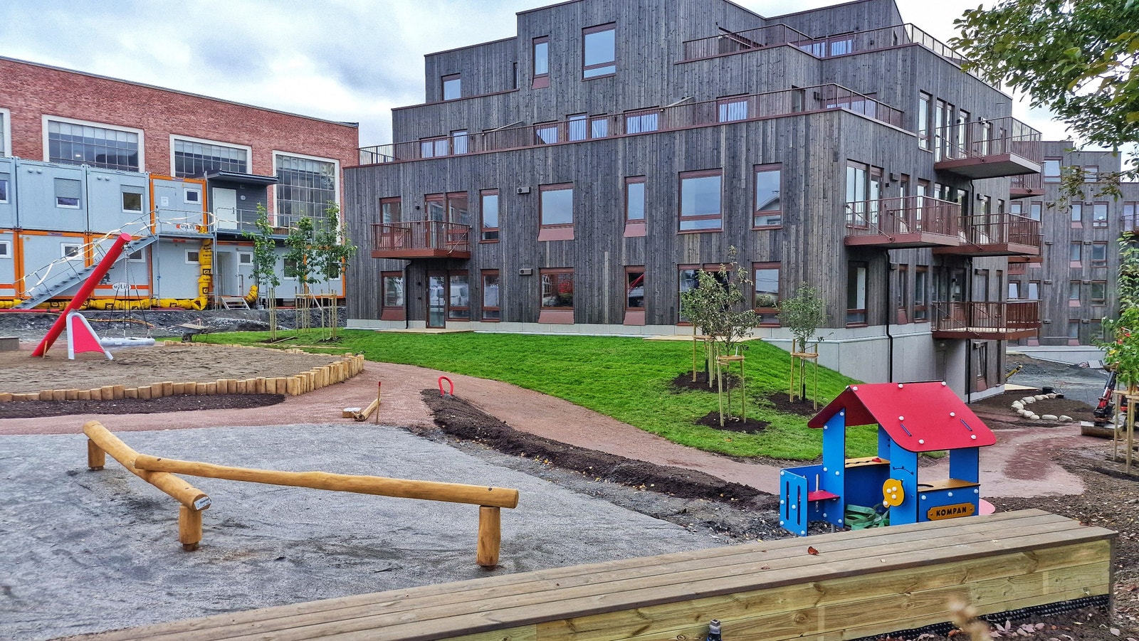 Apartment Complex - Kids Play Area Galleribilde