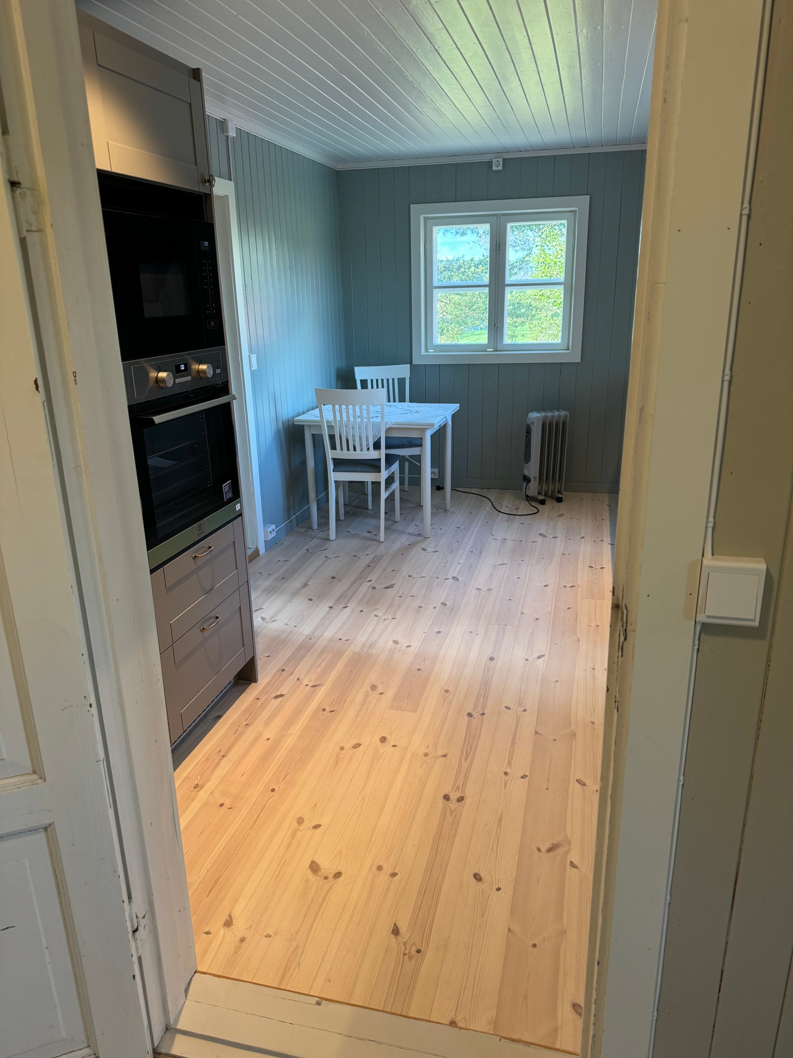 Inngang til kjøkken fra gangen Galleribilde