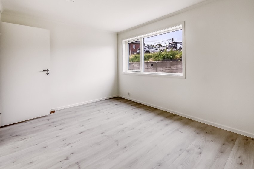 3130935_1-b Galleribilde