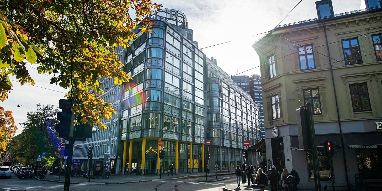 OsloMet ligger i gangavstand (kun 5 minutter unna), noe som gjør denne boligen til den perfekte studentbolig. Galleribilde