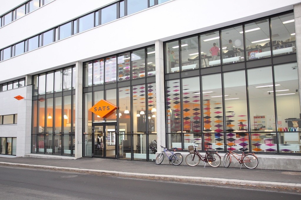 Det er flere treningsstudioer i området, deriblant to SATS treningssentre innenfor max 5 minutters gåavstand. Galleribilde