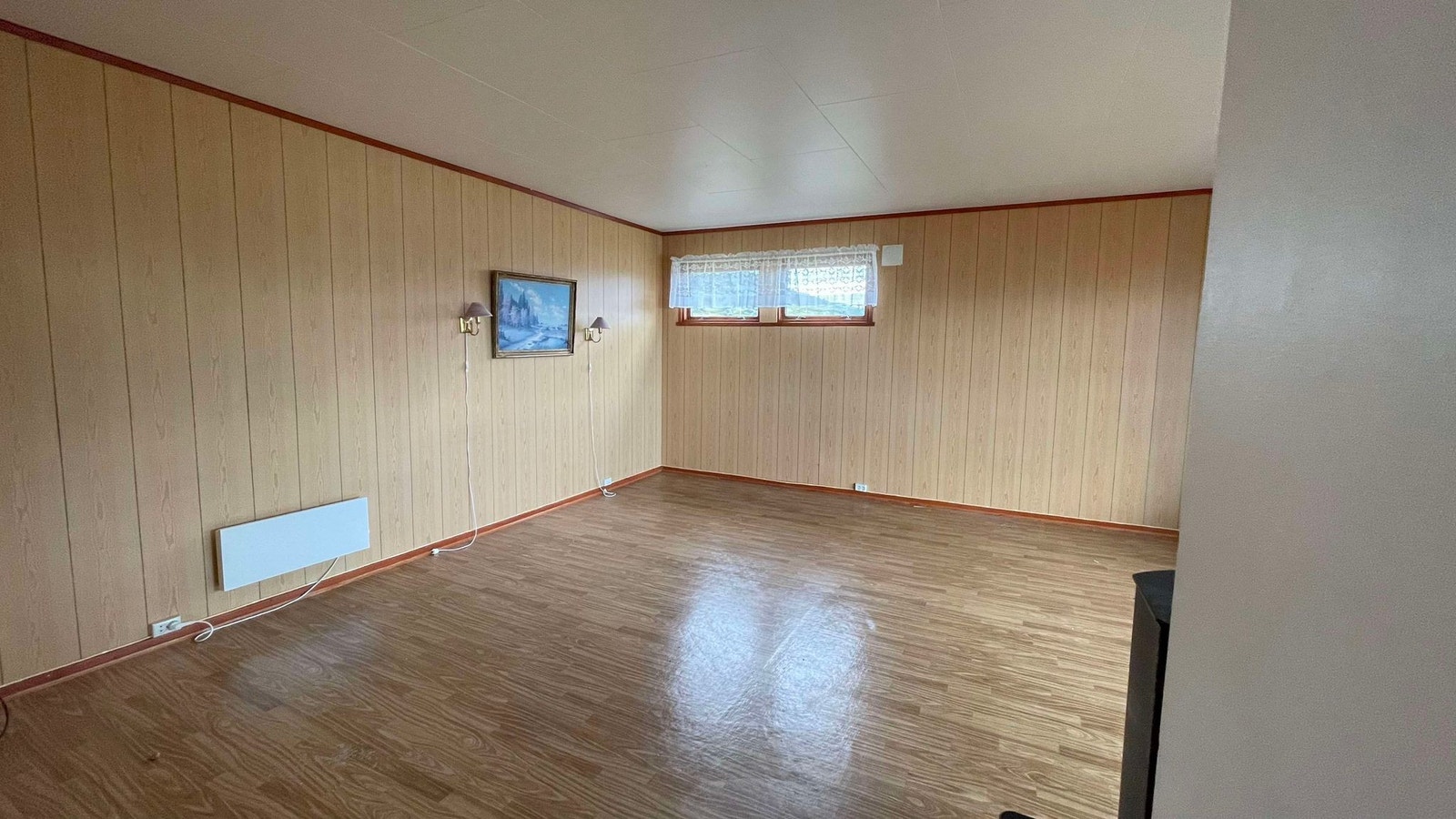 Stor stue som gir mange muligheter til innredning Galleribilde